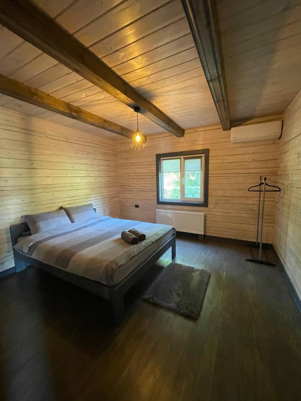 Guesthouse On The Lake With Bathhouse 70 Km From Kiev Makariv Eksteriør billede