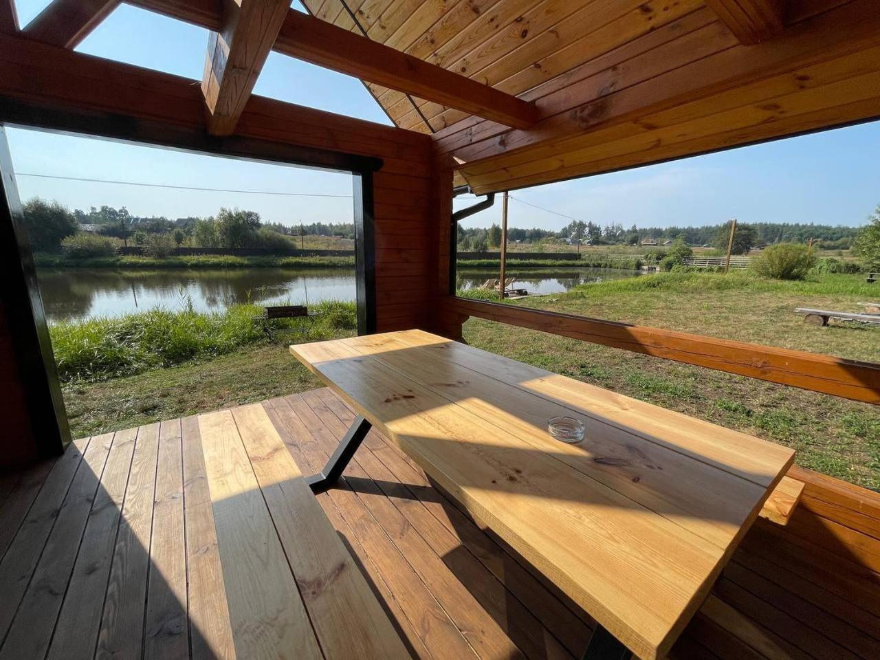 Guesthouse On The Lake With Bathhouse 70 Km From Kiev Makariv Eksteriør billede
