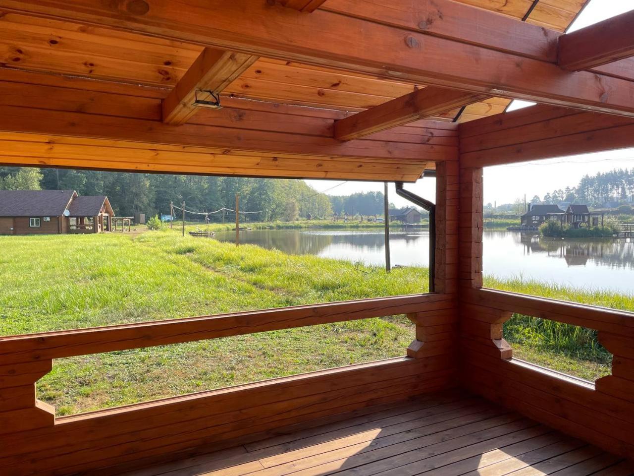Guesthouse On The Lake With Bathhouse 70 Km From Kiev Makariv Eksteriør billede
