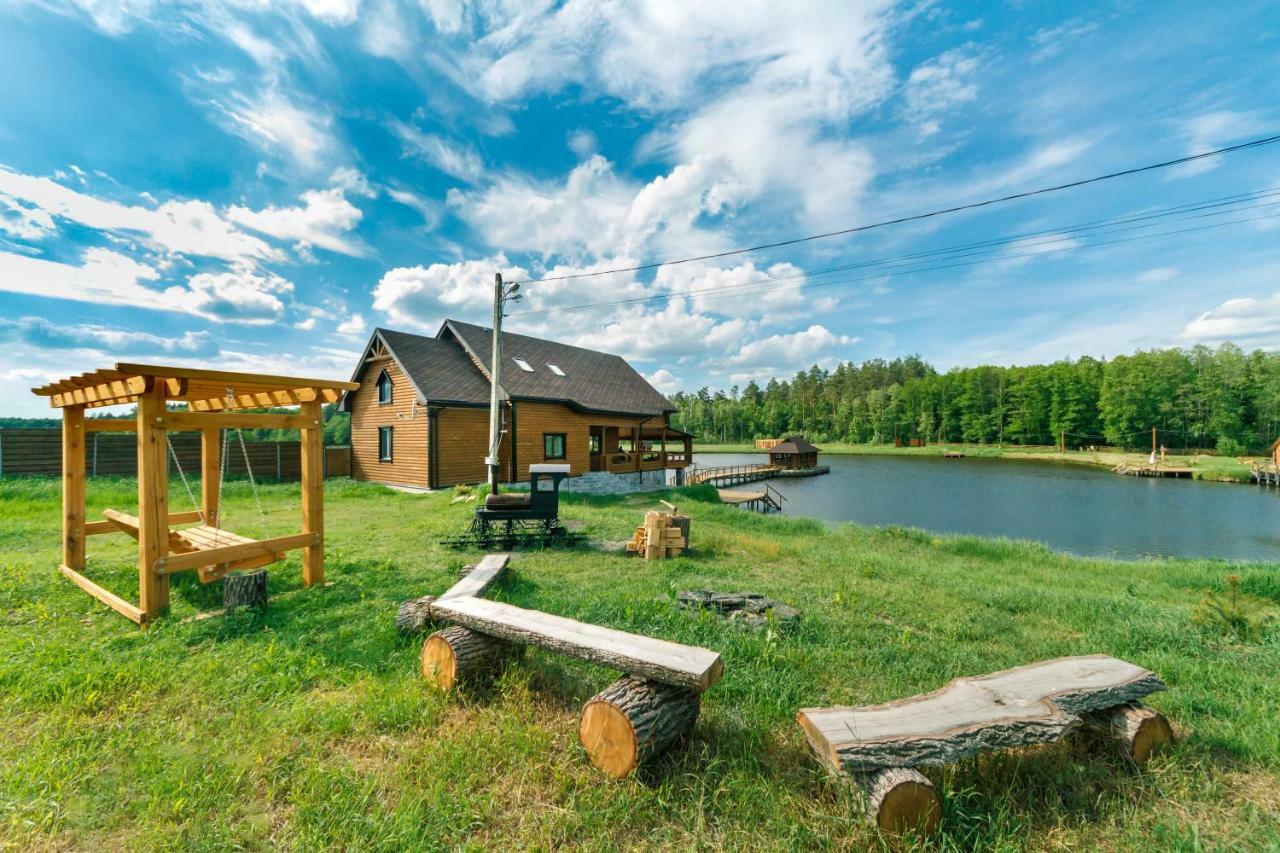 Guesthouse On The Lake With Bathhouse 70 Km From Kiev Makariv Eksteriør billede